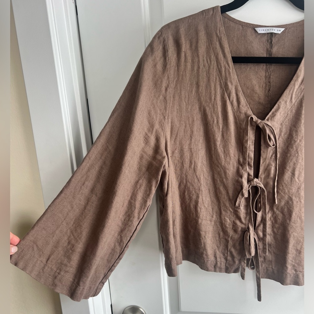 Linenfox Marina Tie Up Front Top in Cacao - Picture 4 of 7